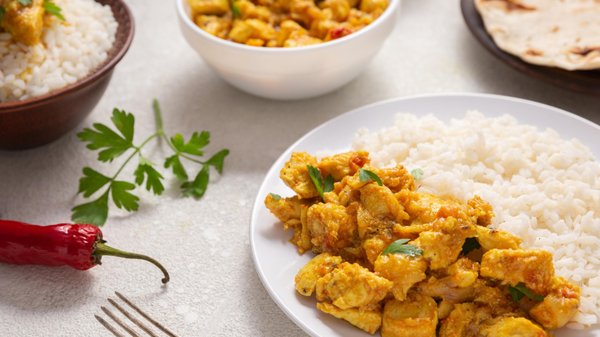 Épatez vos convives avec un poulet massala épicé fait maison !